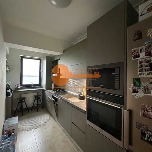 Vanzare 3 camere ( bloc 2020-loc parcare subteran inclus- vedere lac ) - Poză 8