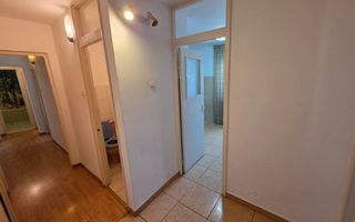 Apartament 3 camere, 68 mp utili, Cetate, zona Piata Cetate - Poză 3