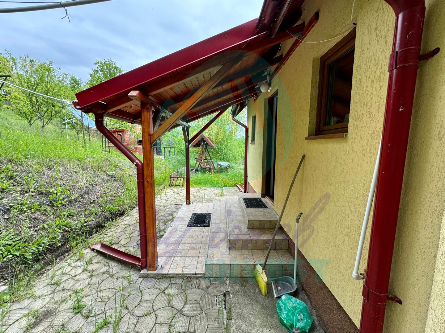 Oază de liniște și confort la poalele pădurii – Casa ta de vis! - Poză 5