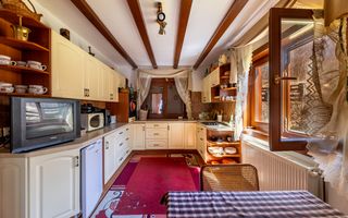 Casă de vacanță în Poiana Mărului. - Poză 6