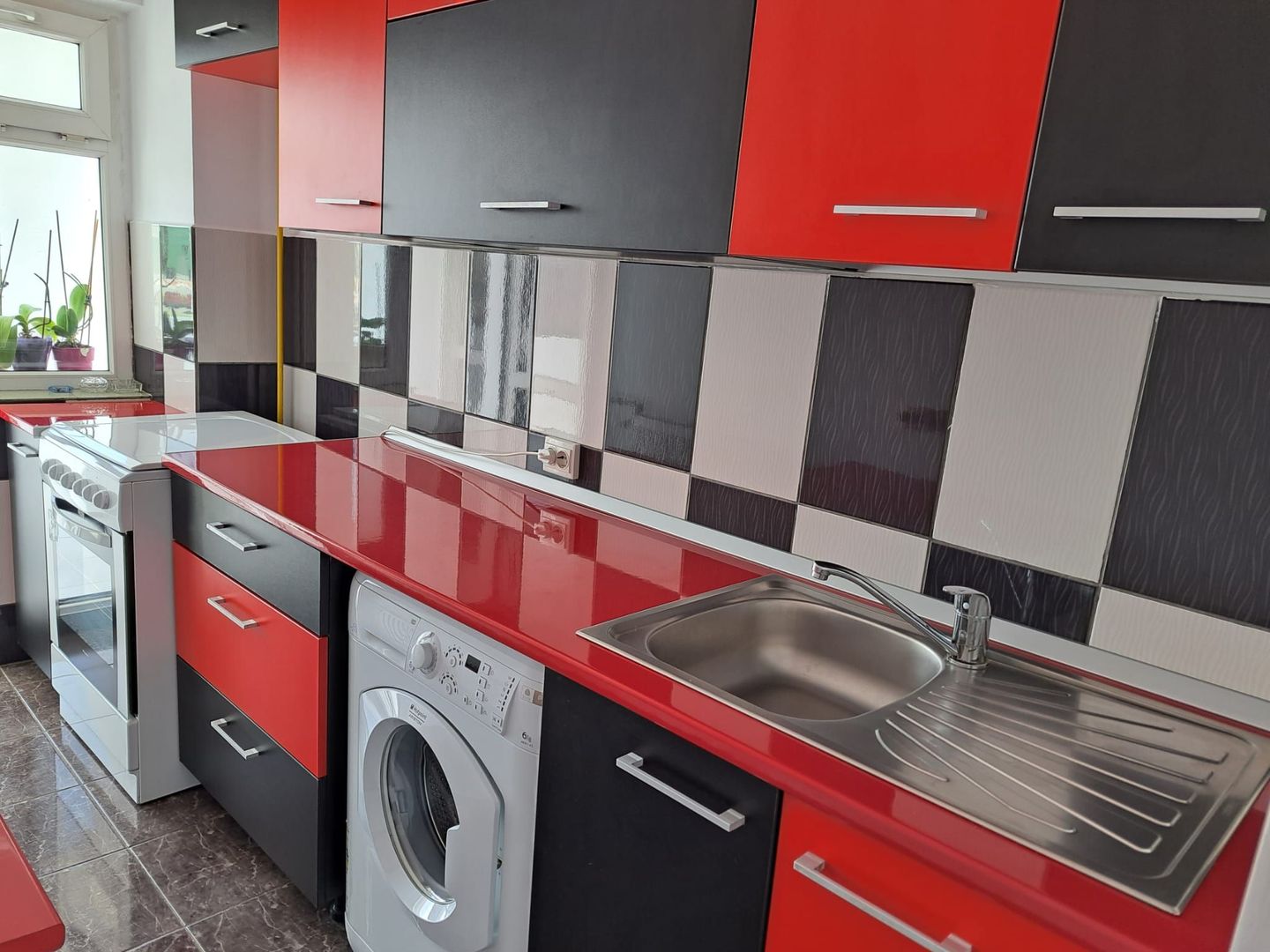De inchiriat apartament cu o camera, Gara, etaj 4, 300 euro - Poză 8