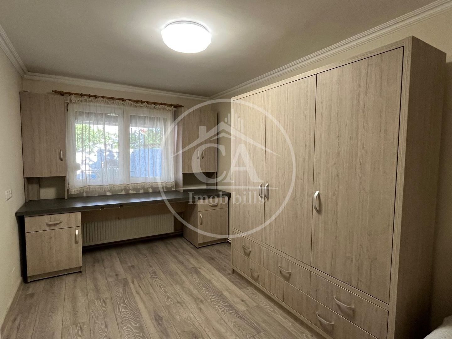 Casa de închiriat cu 4 camere în Cartierul Tineretului, Oradea - Poză 10