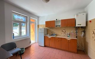 Casa individuala spatioasa, curte si parcare/zona Semicentrala - Poză 6