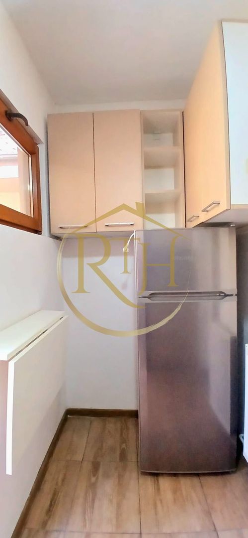 Oferim spre vanzare un Apartament la curte comuna, in zona Odobescu. - Poză 15