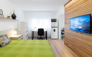 Garsoniera moderna, mobilata, zona UMF - Poză 1