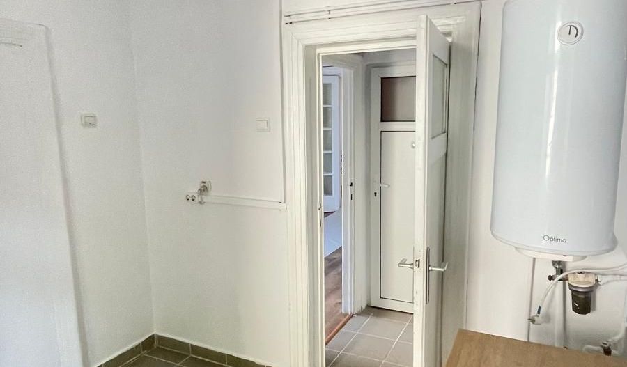 APARTAMENT RENOVAT PARCARE  ZONA UNIRII - Poză 3