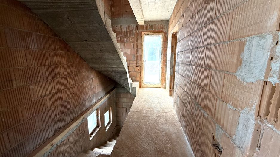 PROIECT DEOSEBIT CU GARAJ- LA ROSU - Poză 5