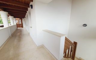 Vila tip conac cu 4 apartamente mobilate si utilate în Aiud - Poză 2