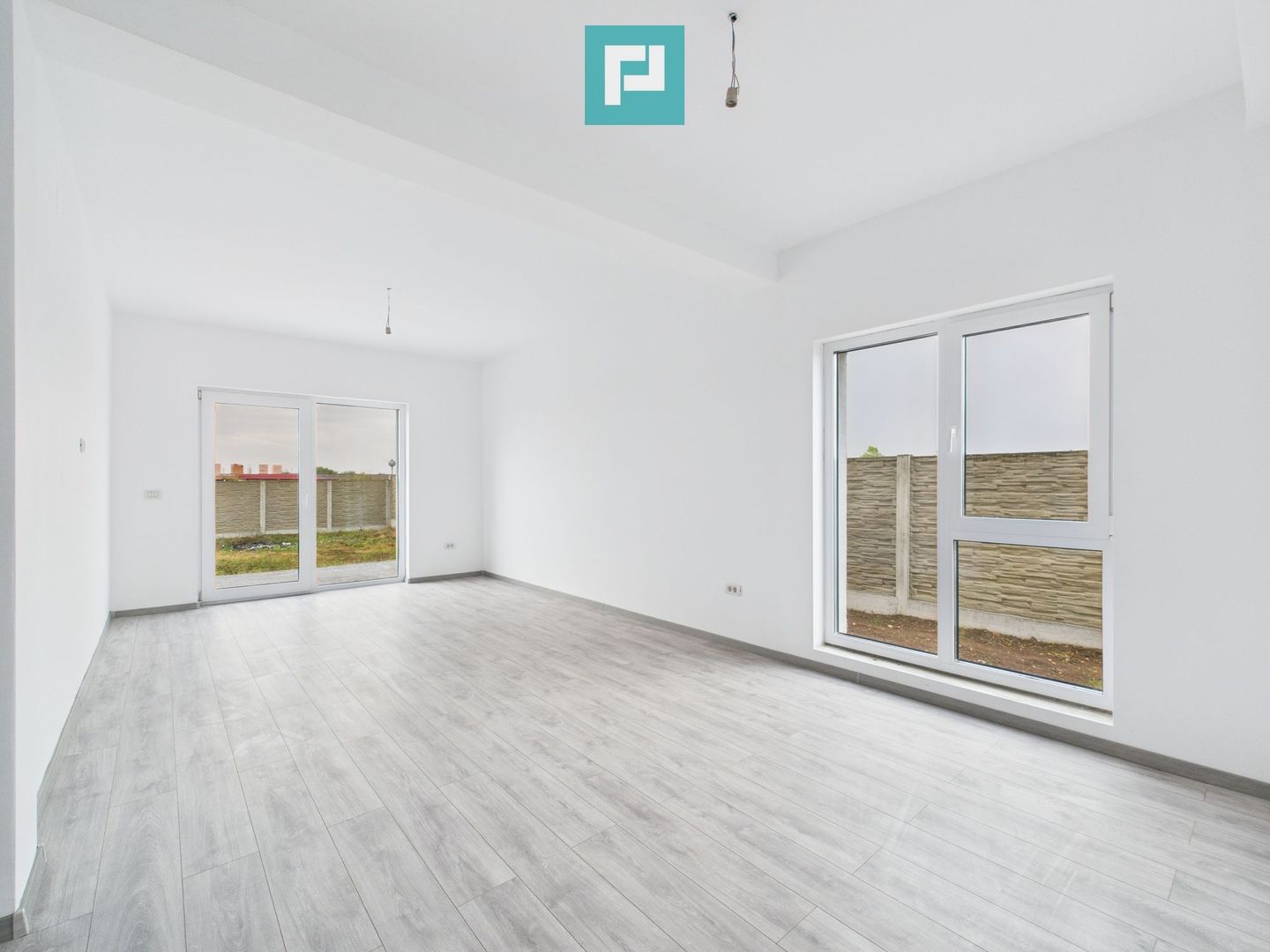 Duplex cu 3 camere și curte generoasă în Pișchia - Poză 10