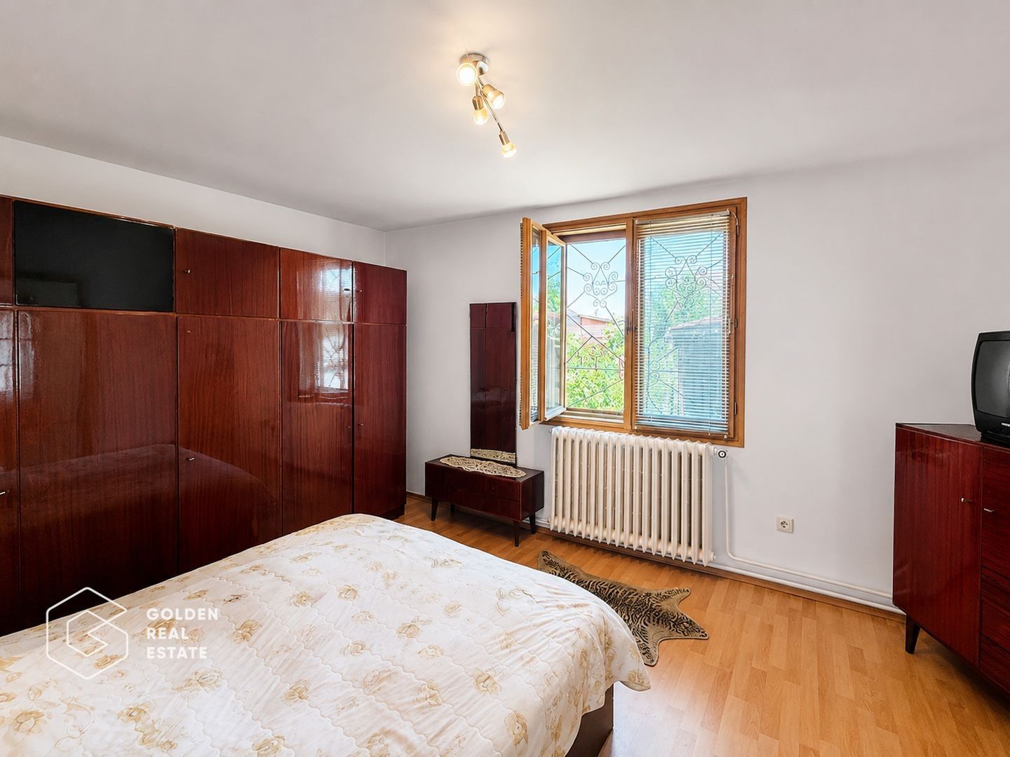 Casa cu teren 688 mp, 2 corpuri de cladire, Parneava - Poză 6