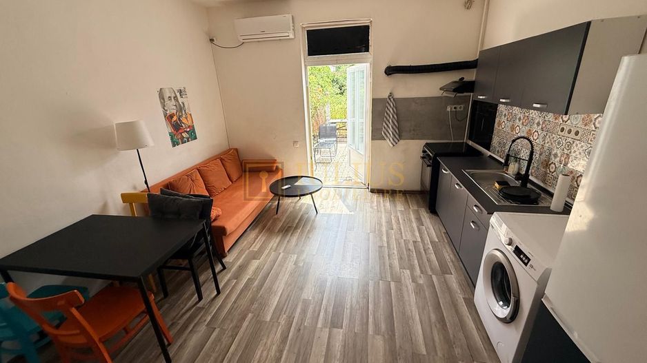 2 camere| apartament la casa-curte comuna| loc de parcare| centrala proprie| - Poză 7