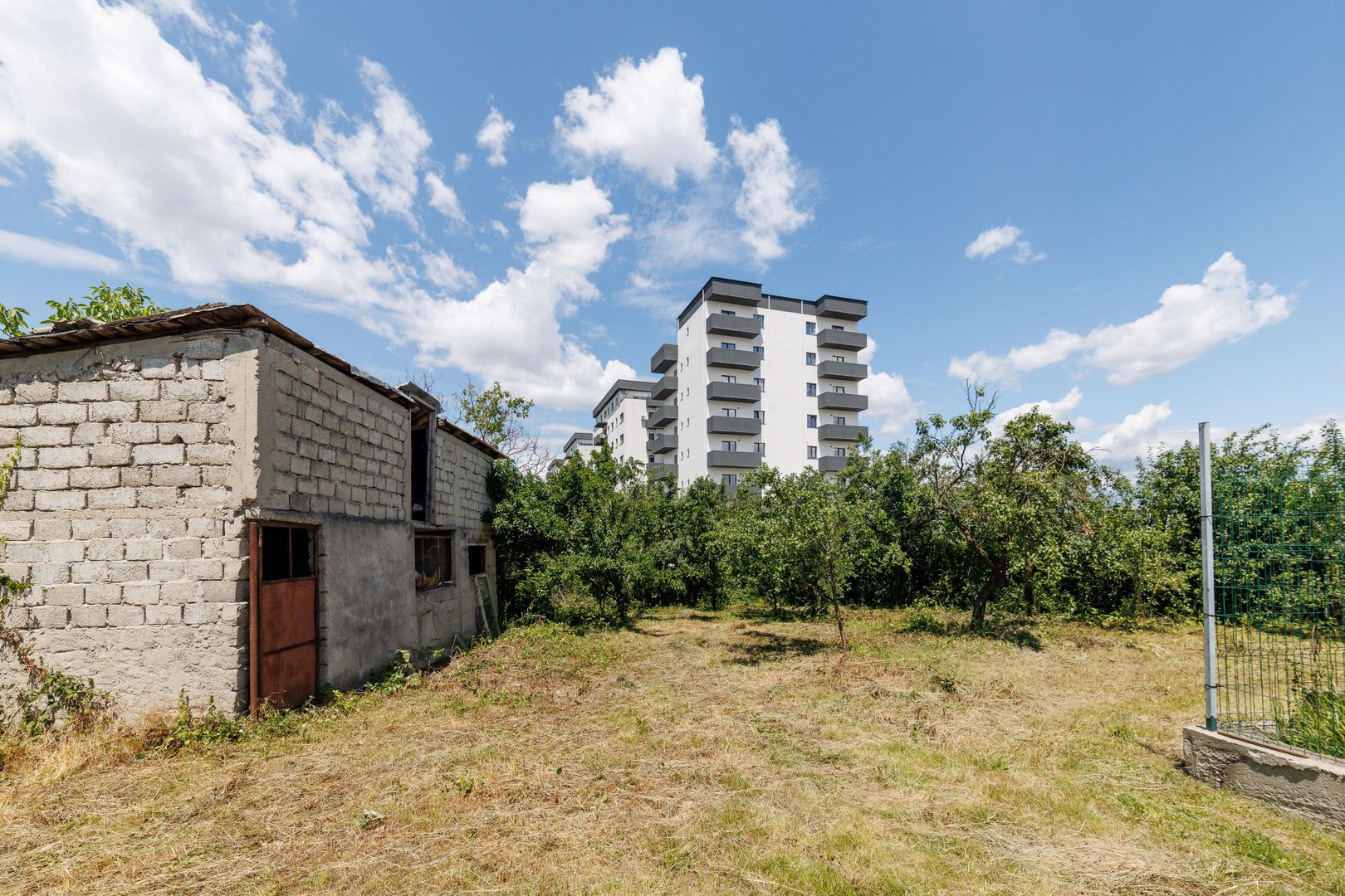 Casa cu teren - Prundu-Ideala pentru locuit sau dezvoltare imobiliara - Poză 4