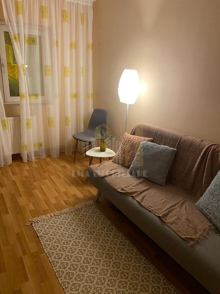 Apartament 3 camere Strada Vulturului Brasov - Poză 1