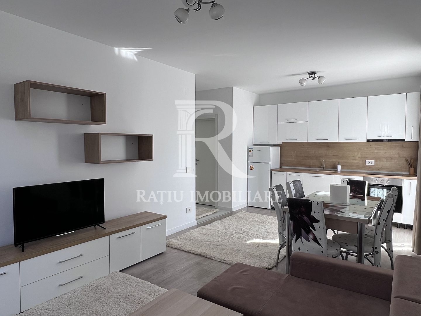 Apartament cu 3 camere | Etaj 1 | Prima Universitatii | Oradea - Poză 5