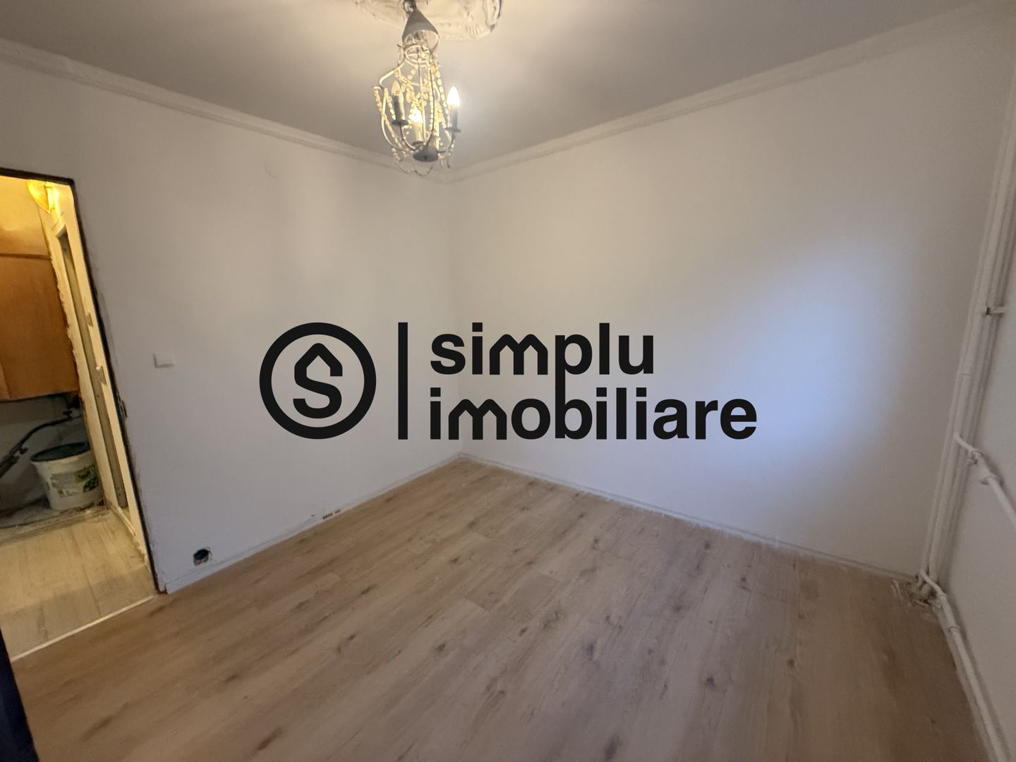 4 decomandate, parter, bilateral, Valea Rosie - 130 000 Euro - Poză 10