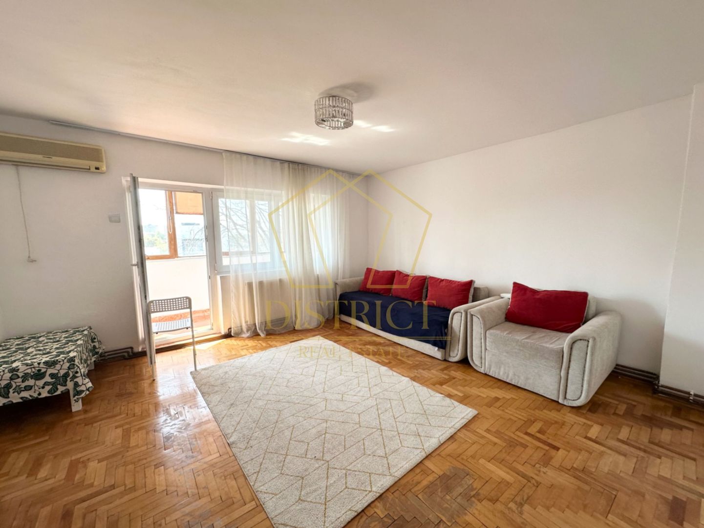 Apartament decomadat cu 3 camere |  Dacia | PetFriendly - Poză 1