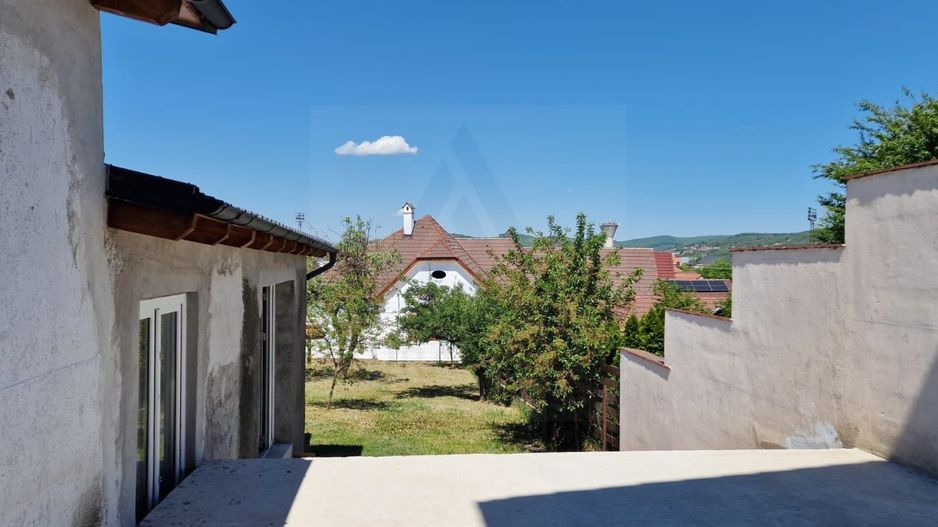 Casa P+1+M cu 5 camere teren 486 mp garaj si filigorie in Trei Stejari - Poză 3