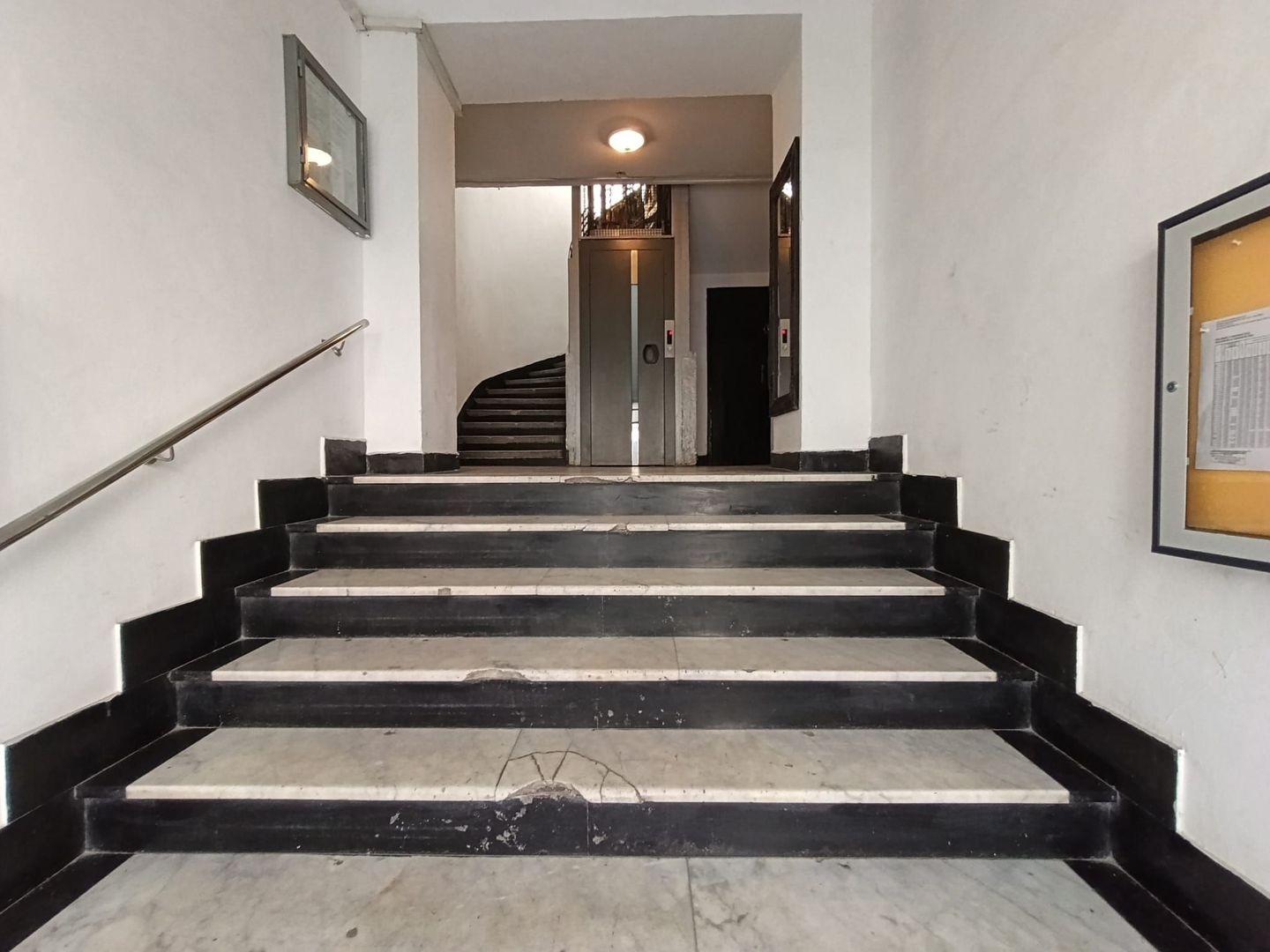 Apartament 4 camere trasformat in 2 apartamente | Cismigiu - Poză 10