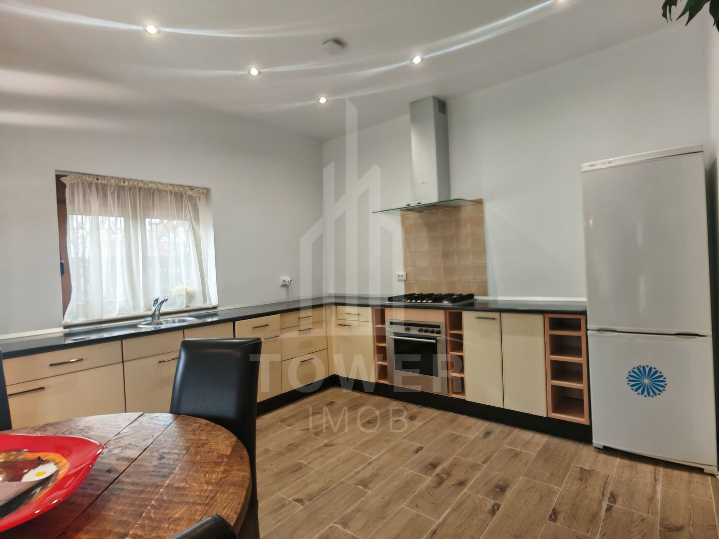 Casă individuală de închiriat în Șelimbăr – zona Pctor Brana - Poză 6