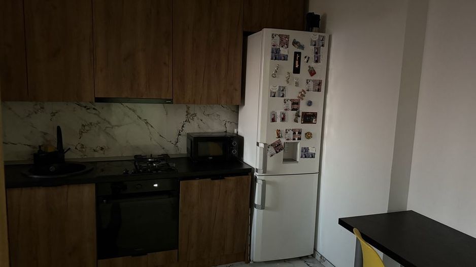 BRASADAS vinde ap 3 camere in asociatie zona 14 Mai. - Poză 2