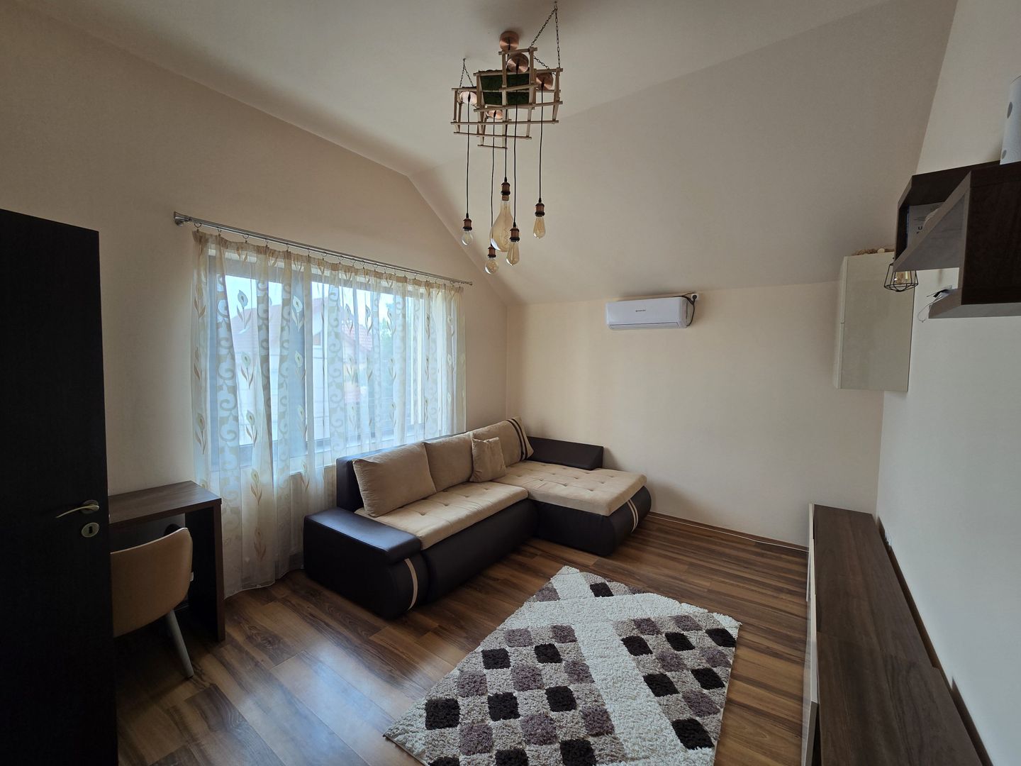 Apartament 2 camere, Dumbravita, Loc de parcare inscris in CF, Mobilat si Utilat - Poză 1