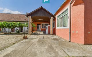 Casă cu 6 camere în Sânicolau Mare Timiș - Poză 2