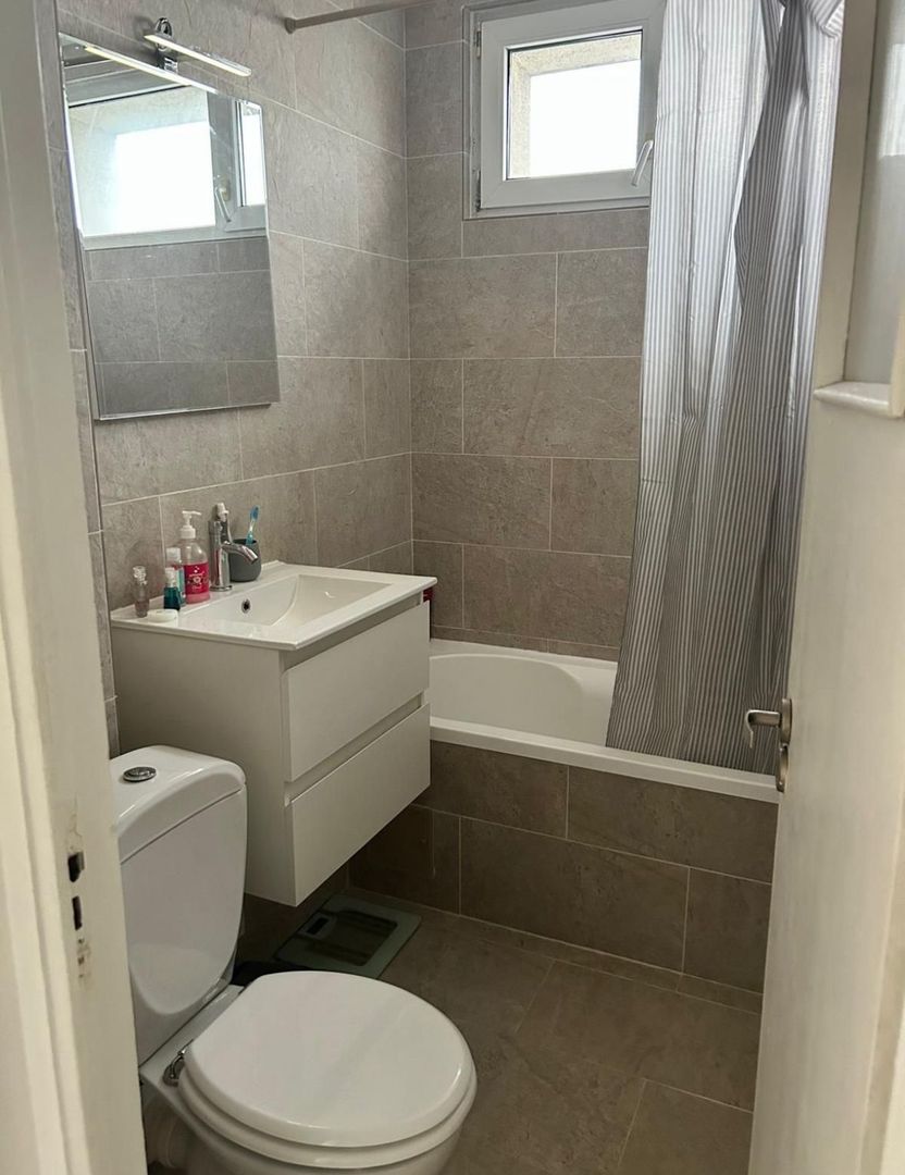 AP. 3 CAMERE 1 MAI, BLOC REABILITAT, RENOVAT, BUCATARIE INCHISA - Poză 5