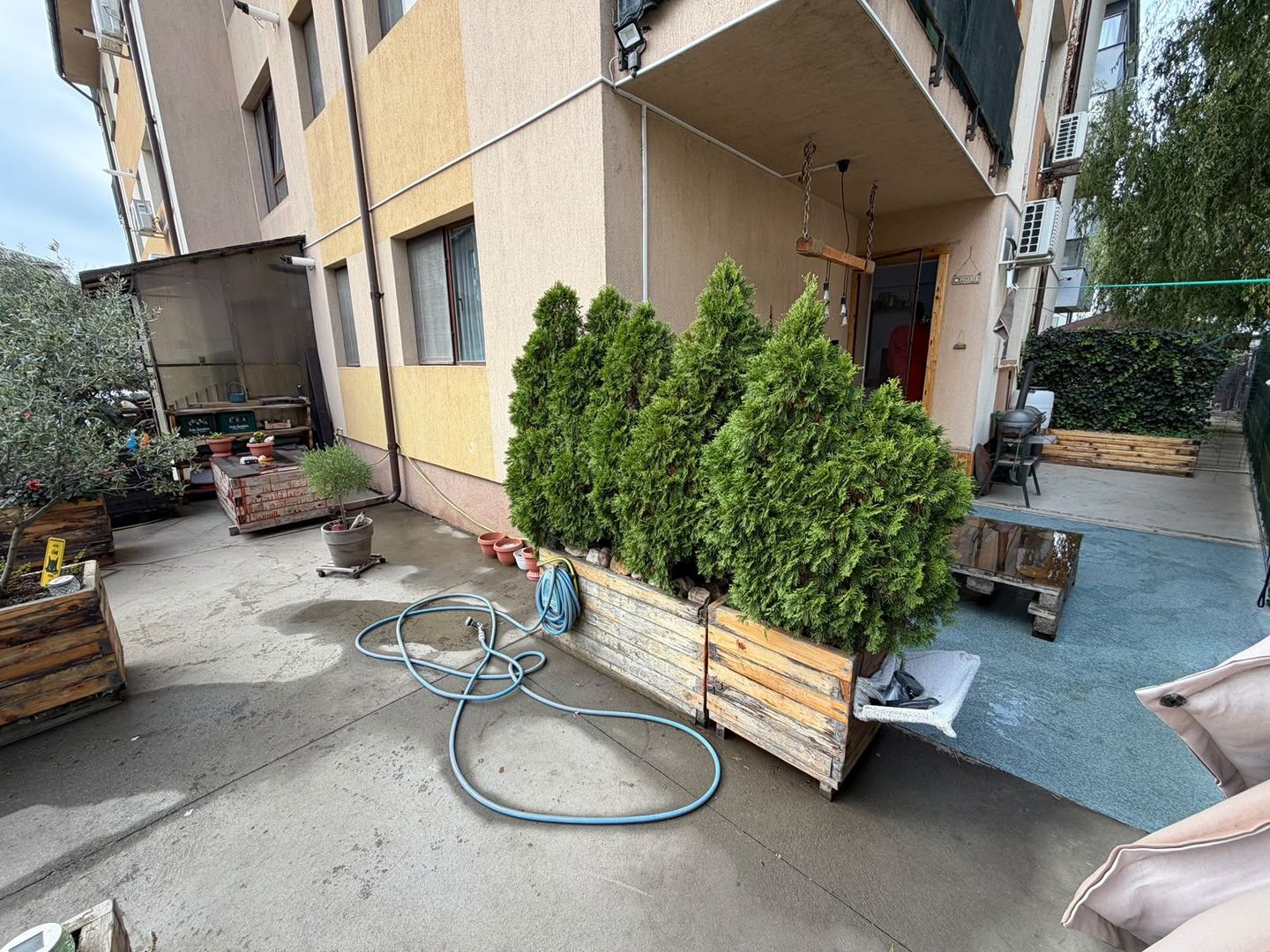 AP. 3 CAMERE - CURTE, PARCARE INCLUSA, MOBILAT MODERN, COMIS 0% - Poză 5