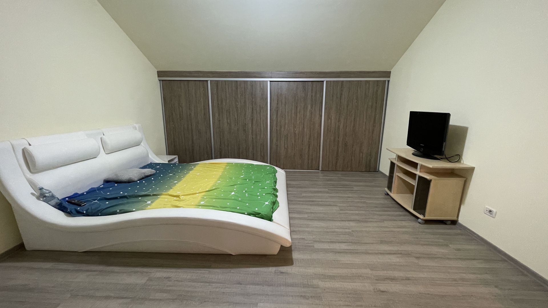 Casa moderna P+1E,spatioasa,teren 700 mp in Sacalaz - Poză 26