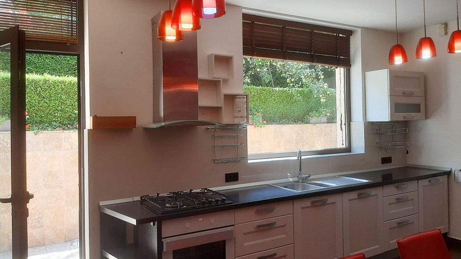 Vilă de lux cu vedere spectaculoasă spre Tâmpa  Green Valley zona Noua - Poză 13