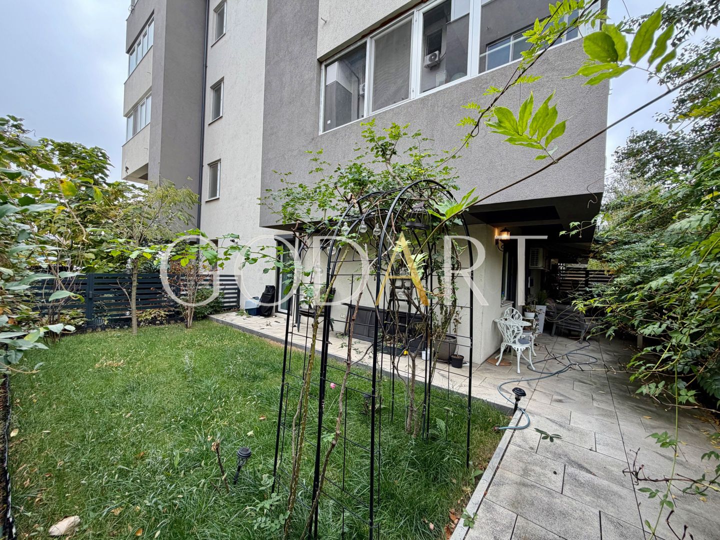 Apartament 3 camere | Curte | Mobilat Utilat LUX | Parcare - Poză 21