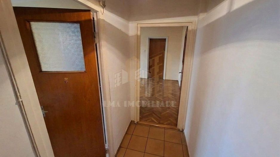 Apartament 3 camere semidecomandat Barbu Lautaru Brasov - Poză 1