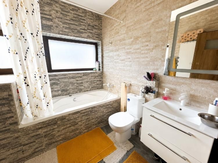 Duplex spațios, complet mobilat, într-o zonă liniștită, lângă râu - Poză 7