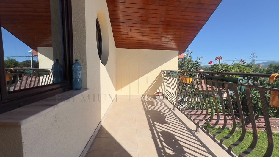 Vilă P+M cu teren de 4.200 mp – Onești - Poză 26