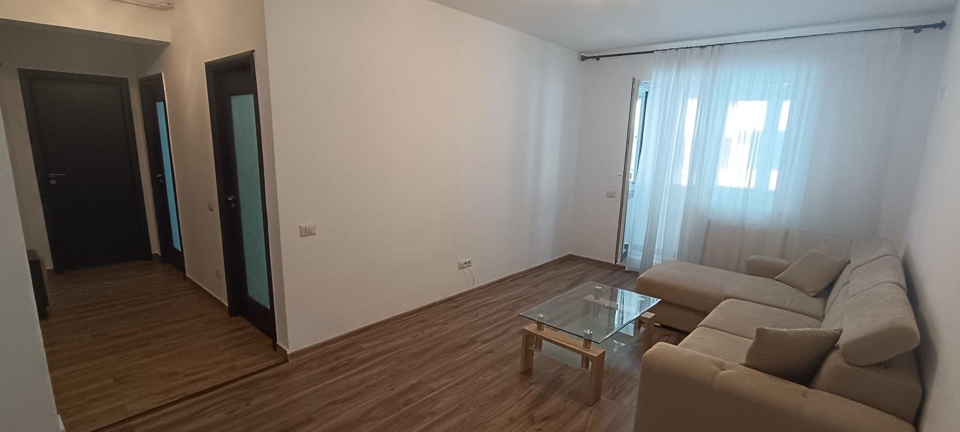 Apart. decomandat ( bucatarie separata+balcon ) + Parcare ! - Poză 1