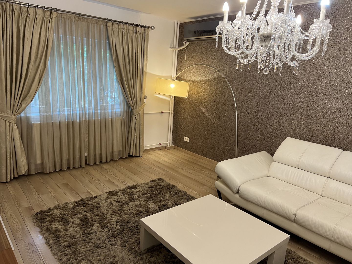 Apartament Lux 4 camere metrou loc parcare - Poză 5