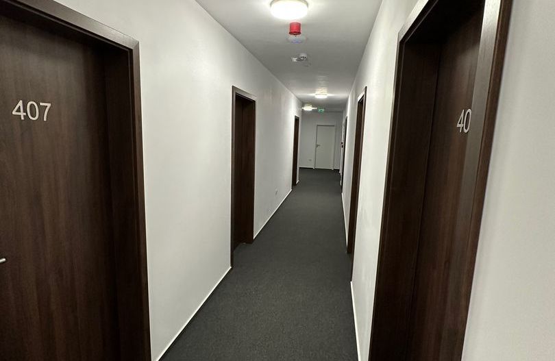 Clădire de inchiriat clinica / birouri - Poză 11