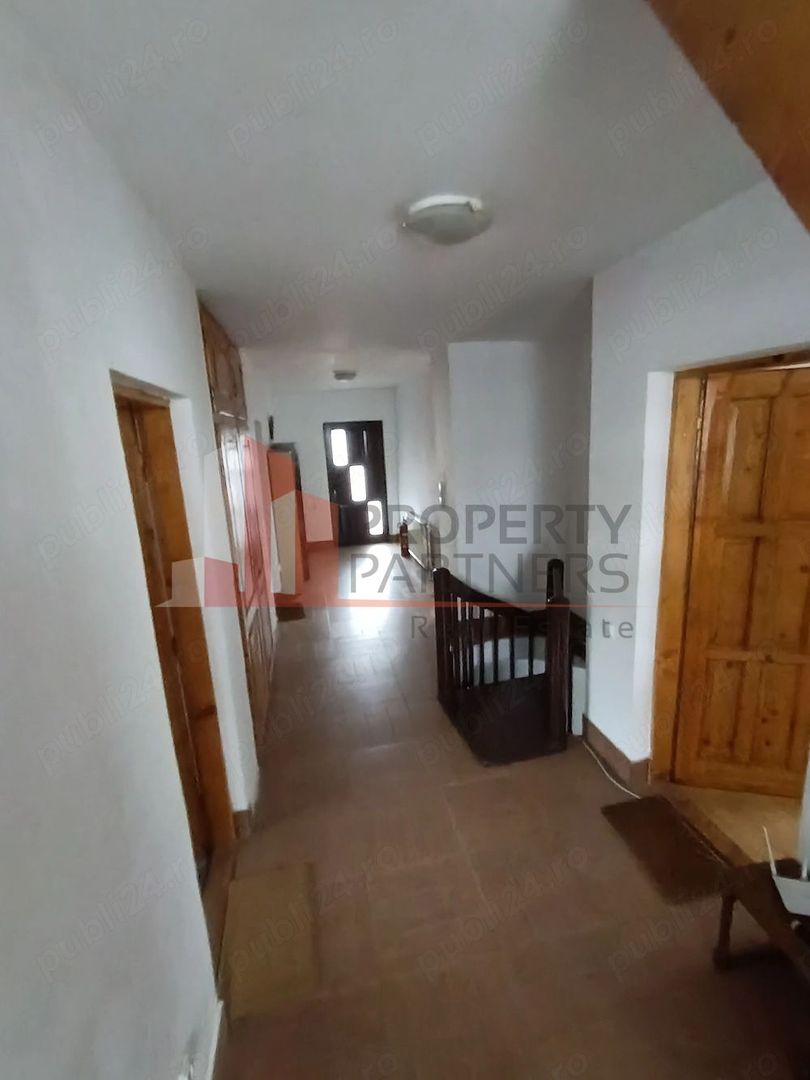 Pensiune lângă Castelul Bran | 9 camere | Pregătită pentru activitate - Poză 13