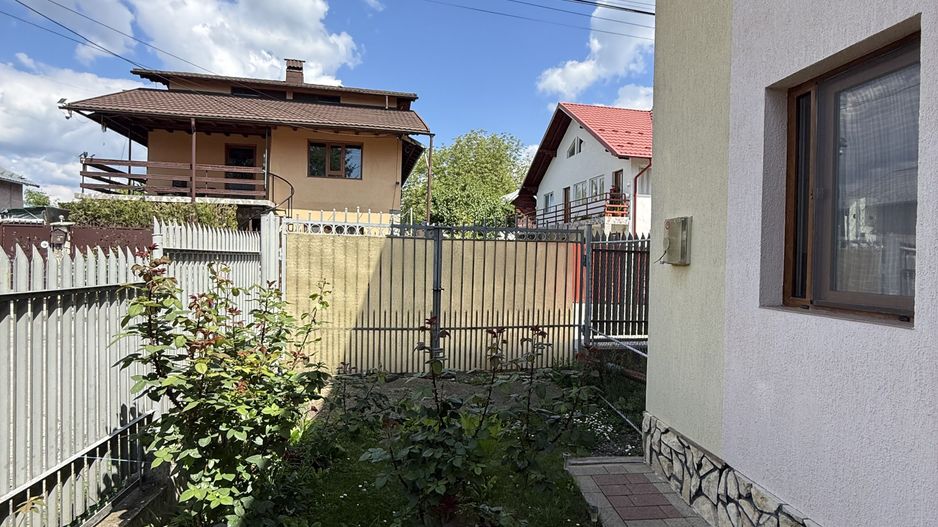 Vila construită in 2010 - P+1+pod - S=236 mp și curte 238 mp Campina! - Poză 46
