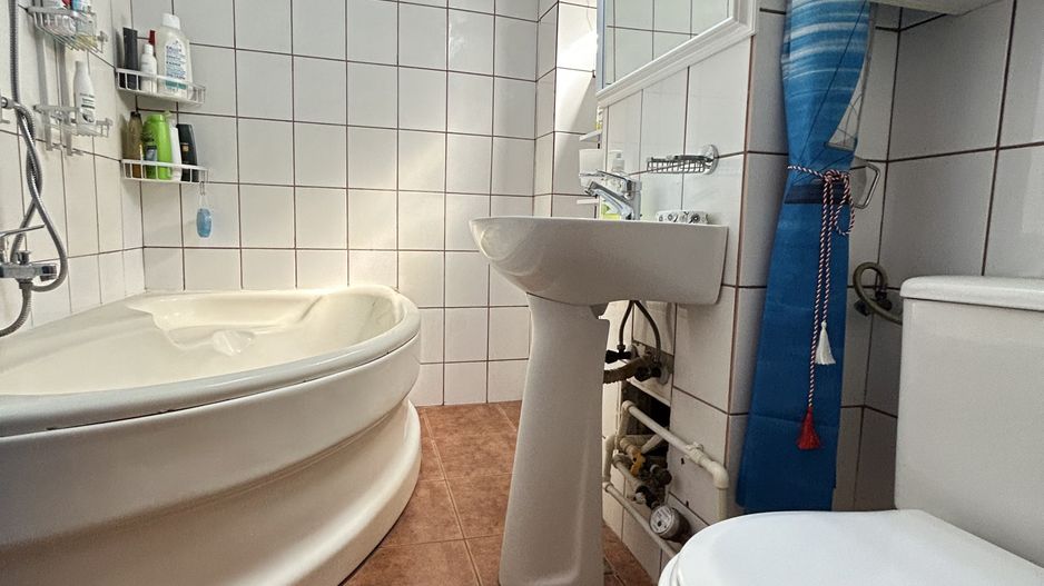 Apartament 3 camere Tomis Nord - 2 gr sanitare - centrala termica - Poză 8