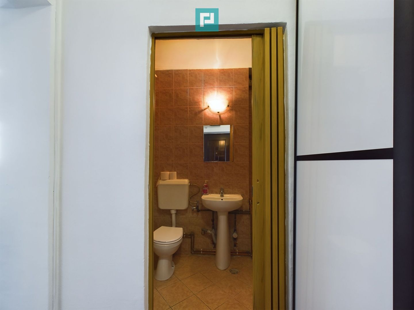 Apartament cu o cameră în zona Spitalului Județean - Poză 9