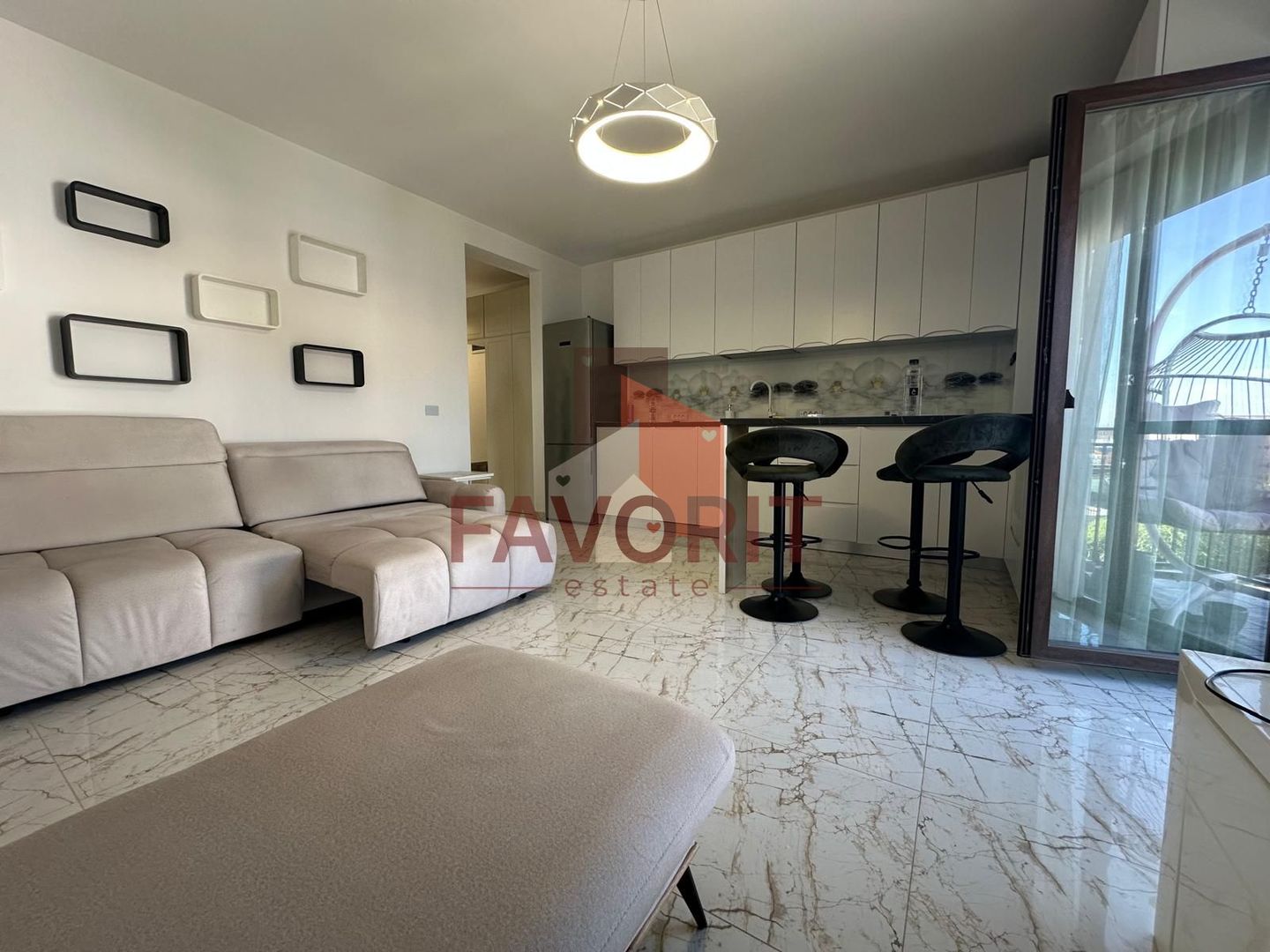 2 camere | etaj 2 | centrala proprie | loc de parcare acoperit | complet utilat - Poză 2