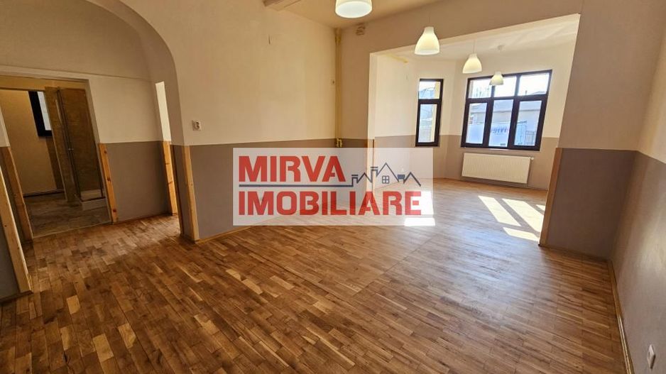 🏢 Spațiu de birouri modern – 5 camere, 3 băi – Zona Centrală, Ploieșt - Poză 1