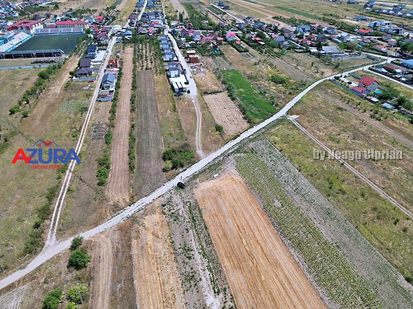 Vând teren intravilan în Bradu - 500 mp - Poză 1