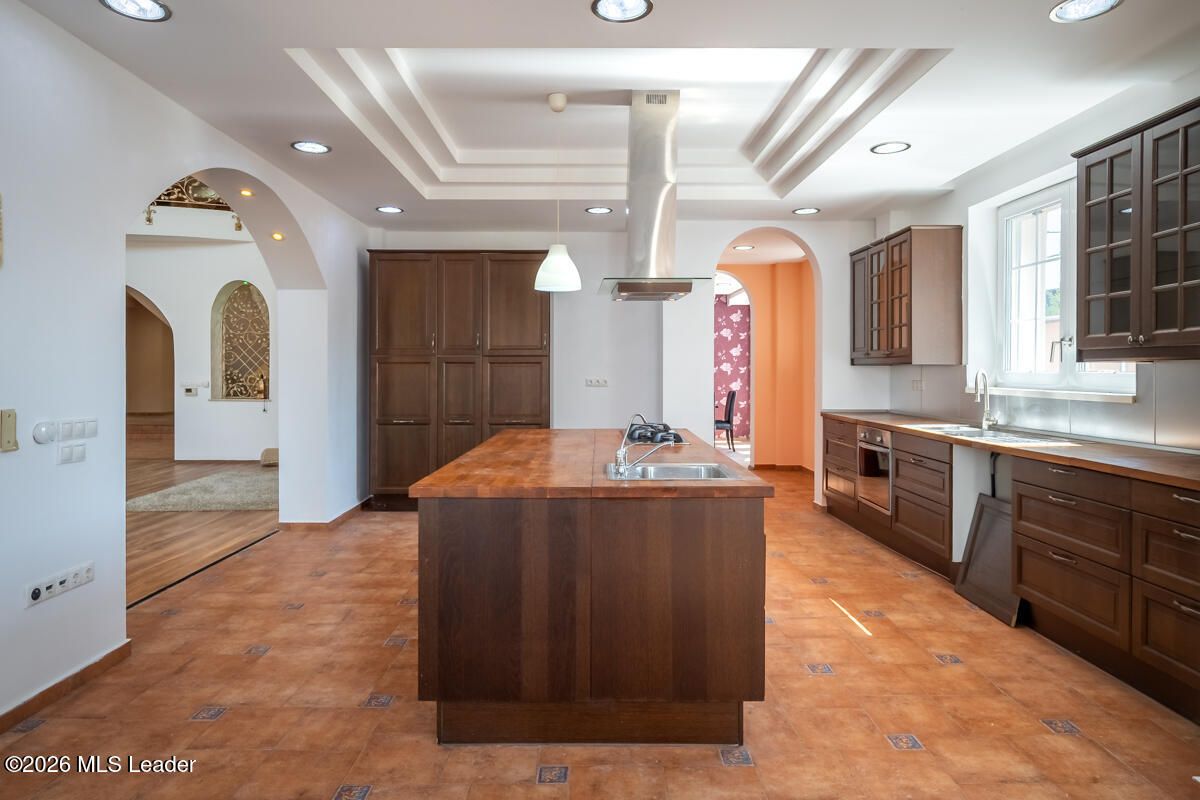 Cernica - Intre Lac si Padure, Vila luxoasa 946 MP, teren 1382 MP - Poză 47