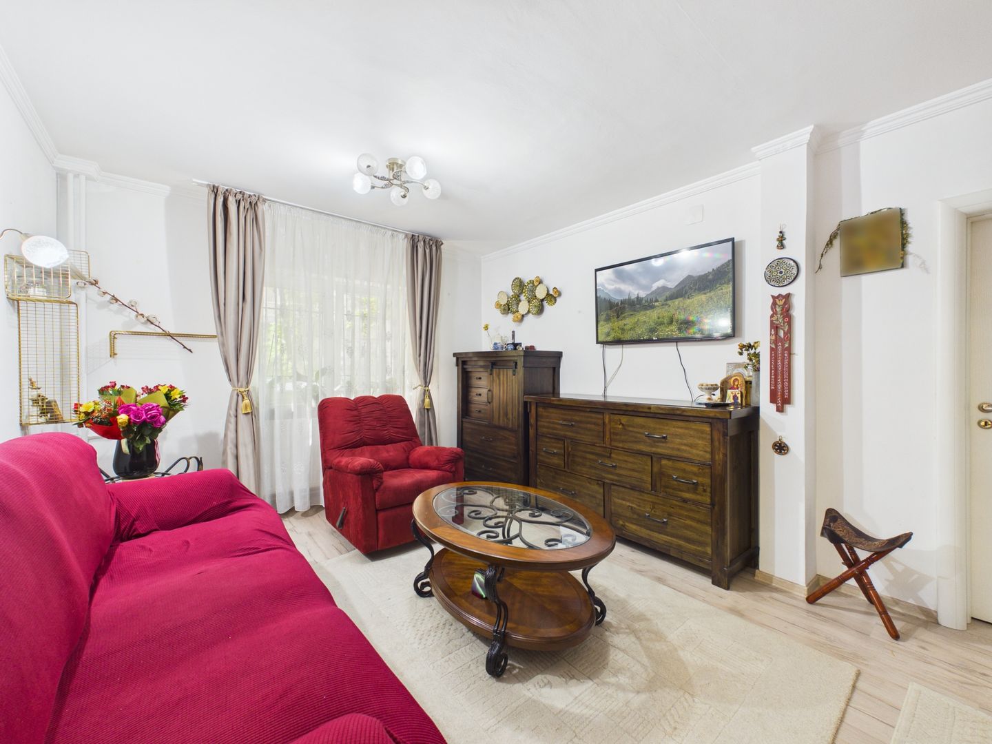Apartament cu 4 camere de vanzare, Centrala proprie, 13 Septembrie - Poză 1