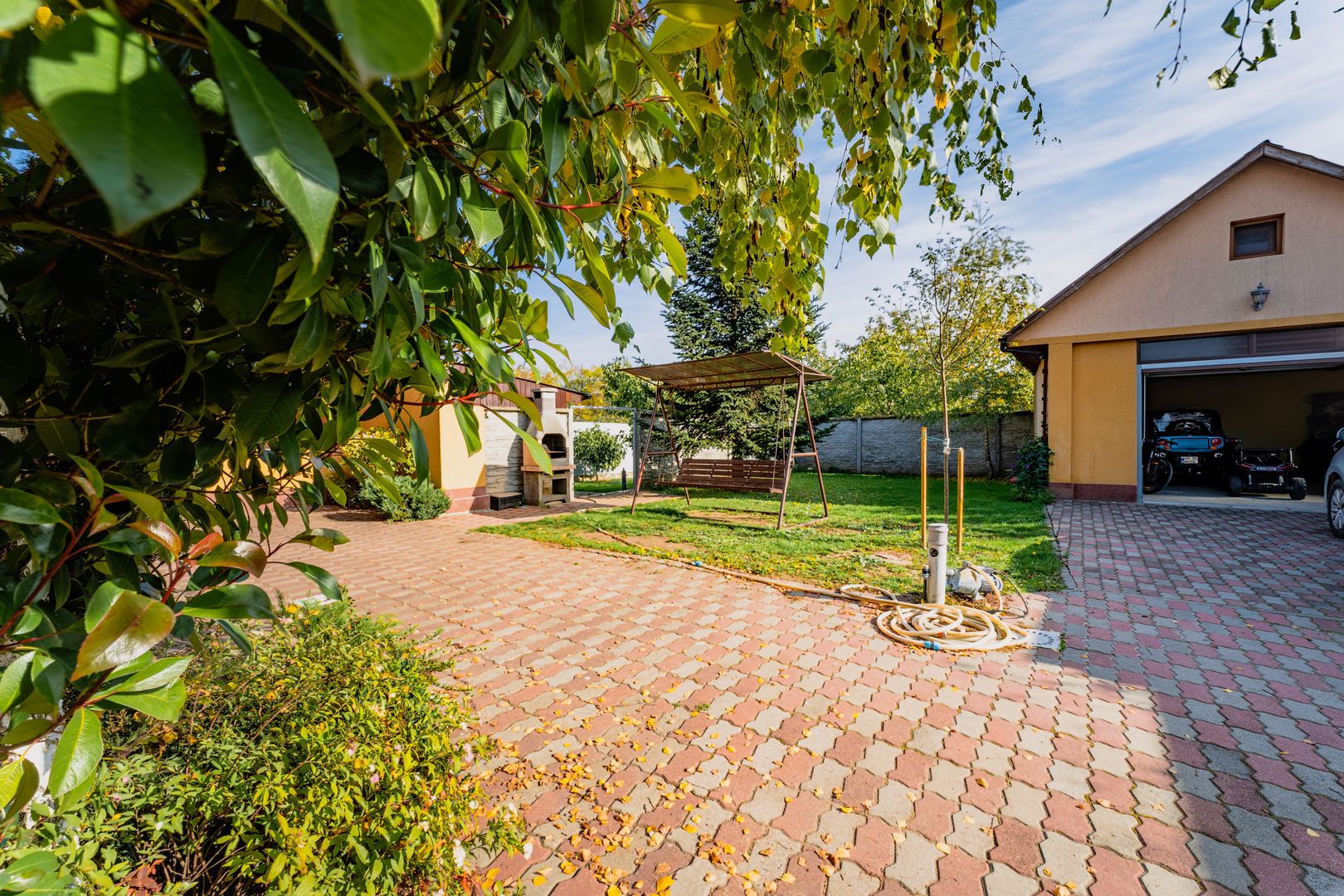 Vilă cu teren generos în Pârneava - Poză 6