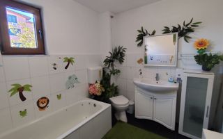 Vila de inchiriat/ Spatiu comercial.(etaj1/mansarda) Domenii - Poză 10