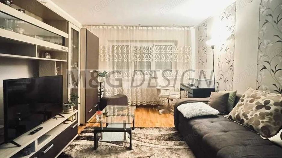 Apartament  3 camere zona Lunei - Poză 1