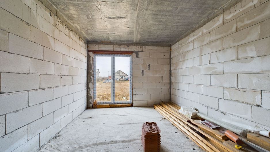 Casă în Izvin – 90 mp utili, curte 500 mp, la roșu - Poză 15